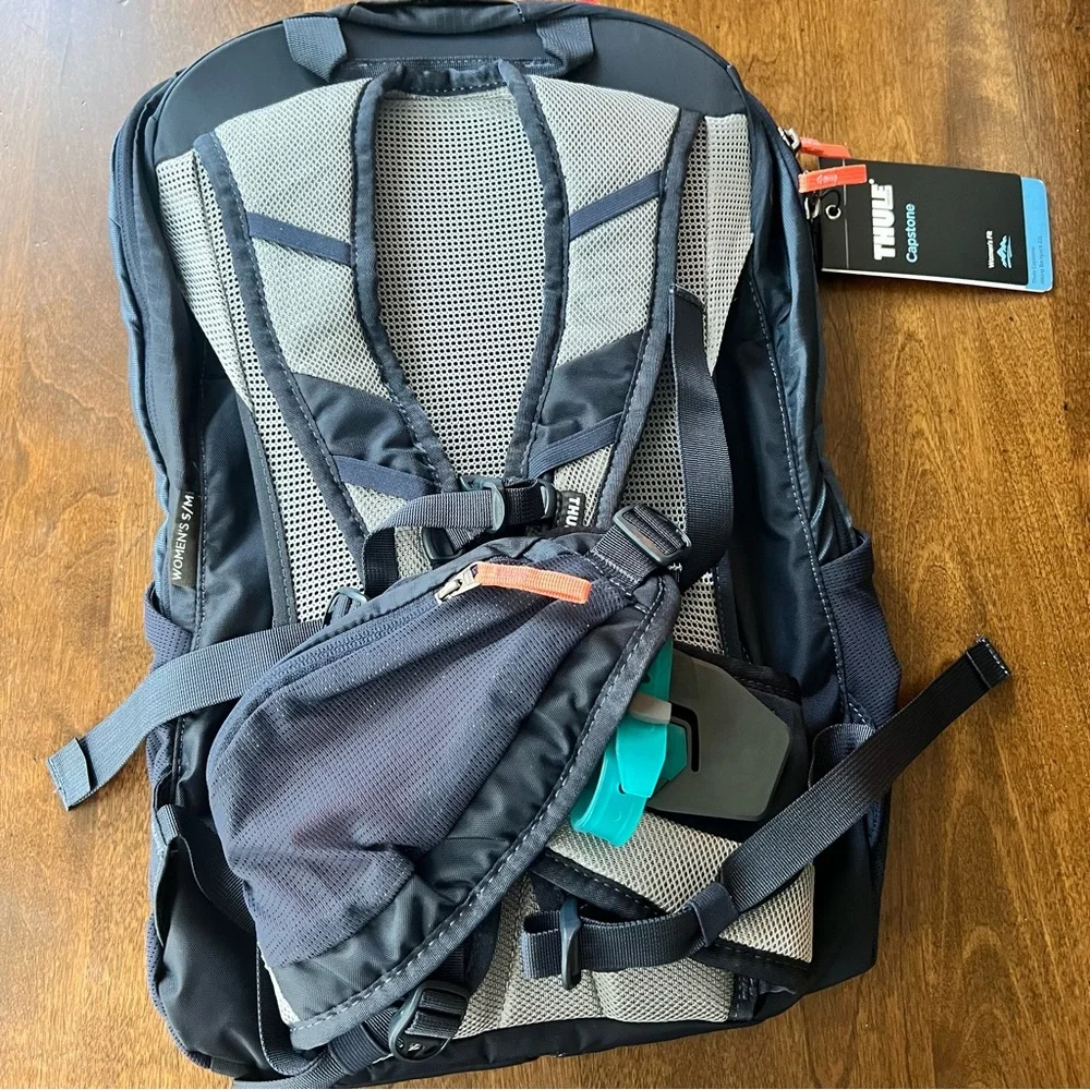 Thule Capstone 22L Hiking Backpack - Picture 4 of 6